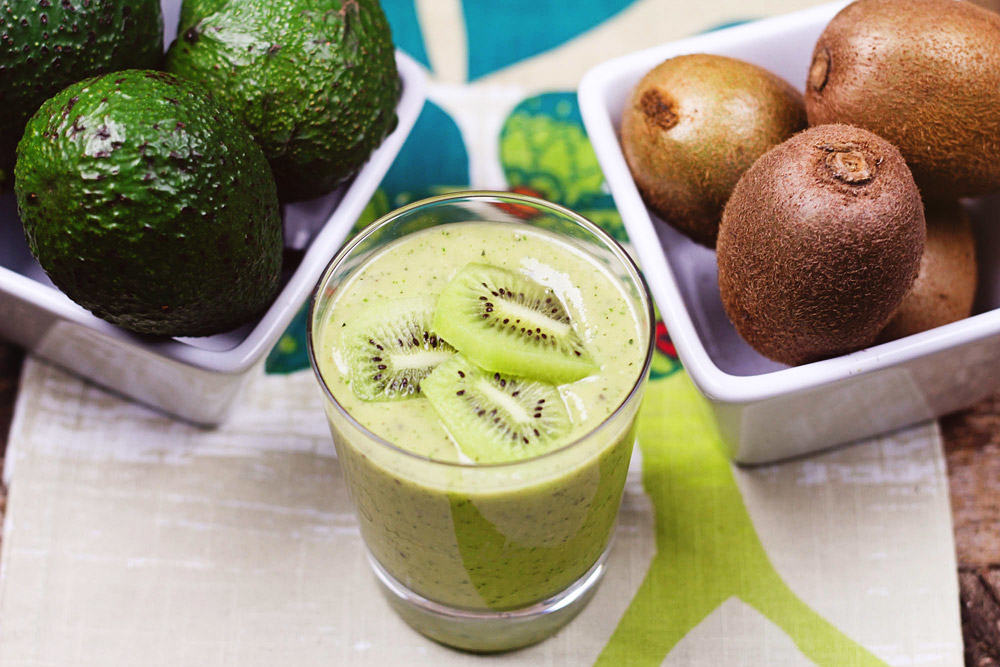 Kiwi Avocado Smoothie · Food & Recipes