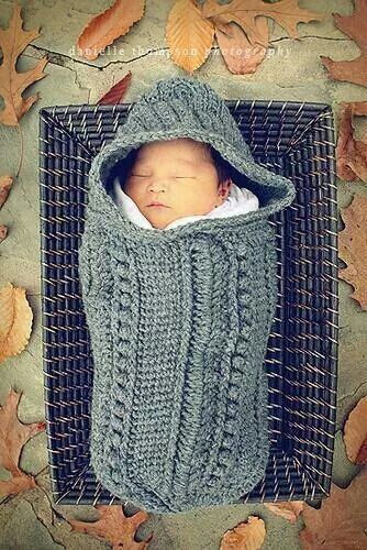 crochet baby cocoon with hood free pattern